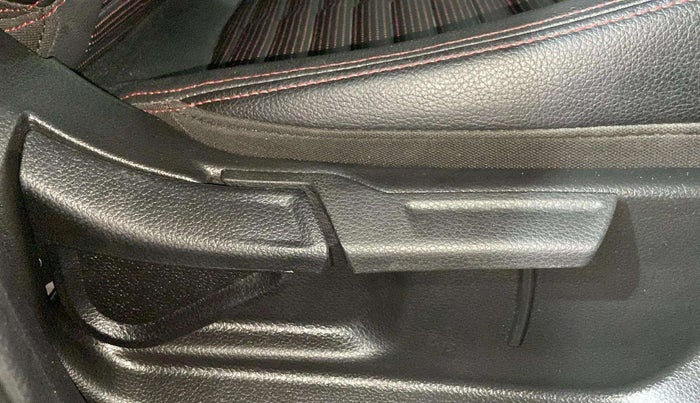 2021 KIA SONET GTX PLUS 1.0 IMT, Petrol, Manual, 22,542 km, Driver Side Adjustment Panel