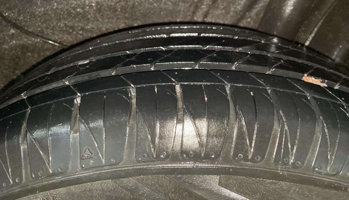 2021 KIA SONET GTX PLUS 1.0 IMT, Petrol, Manual, 22,542 km, Left Rear Tyre Tread