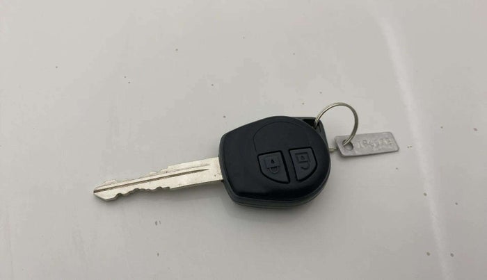 2016 Maruti Ertiga VXI, Petrol, Manual, 11,420 km, Key Close Up
