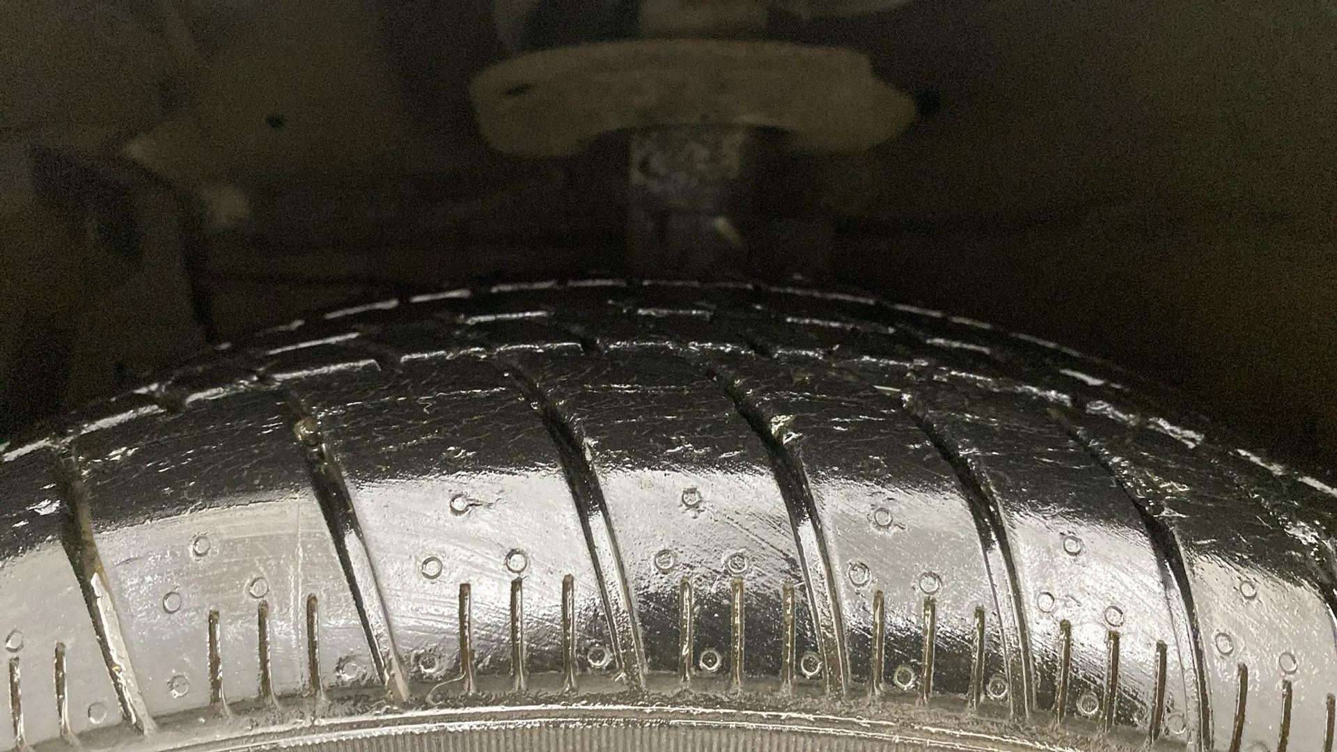 LHS-Front-Tyre-Tread-20