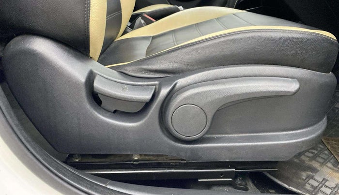 2018 Hyundai Elite i20 ASTA 1.2  CVT, Petrol, Automatic, 65,580 km, Driver Side Adjustment Panel