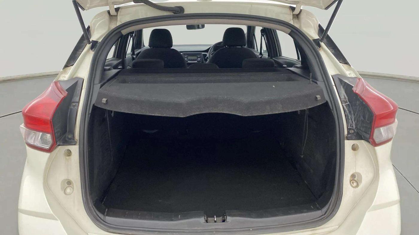 2019 Nissan Kicks XL 1.5, Petrol, Manual, 51,027 km, Boot Open Zoomed View