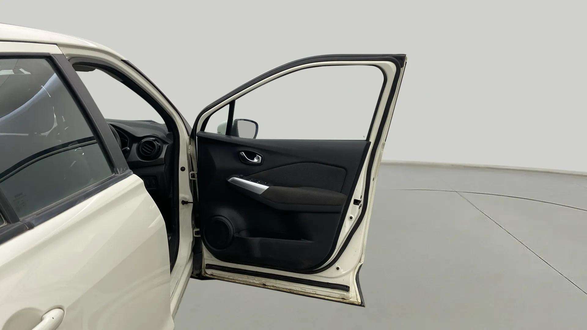 RHS-Front-Door-Open-32