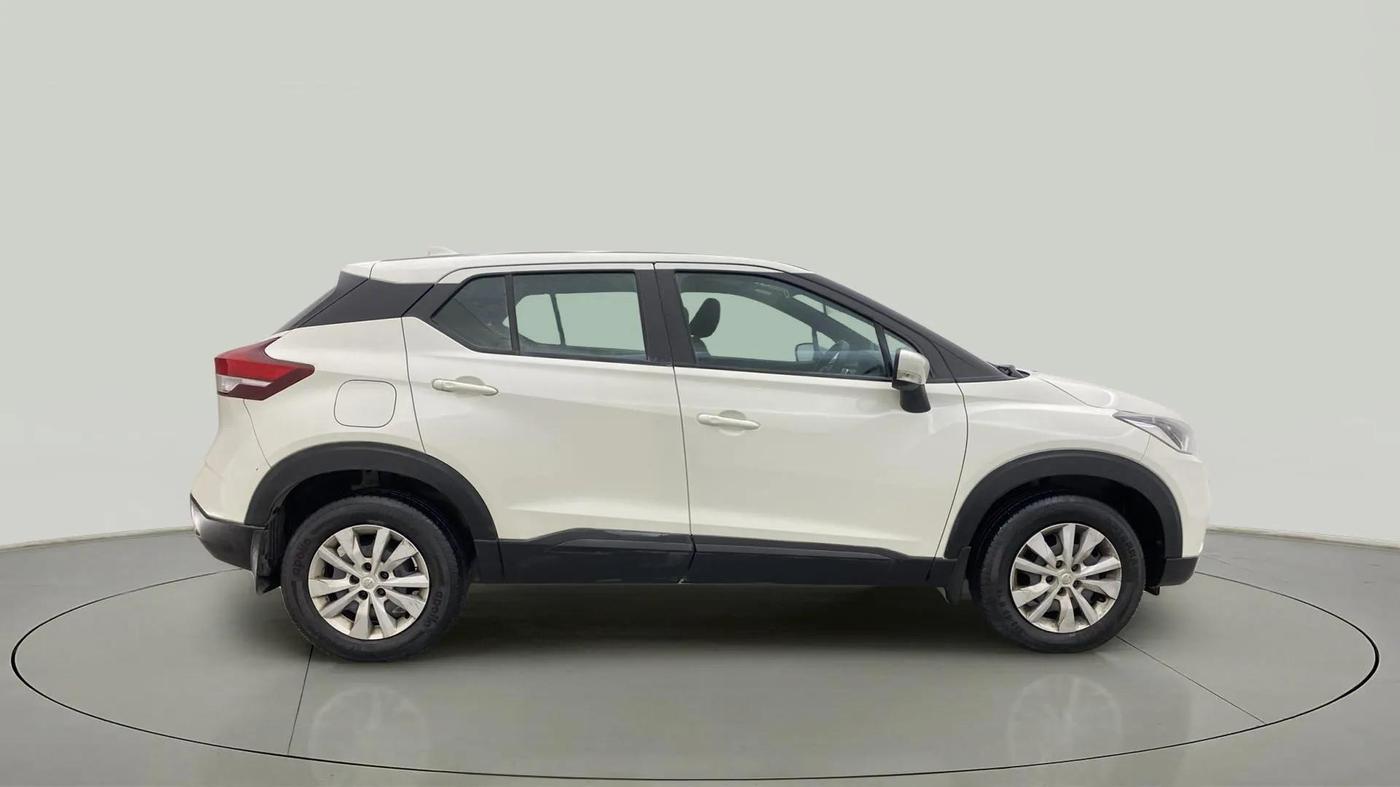 2019 Nissan Kicks XL 1.5, Petrol, Manual, 51,027 km, Right Side View