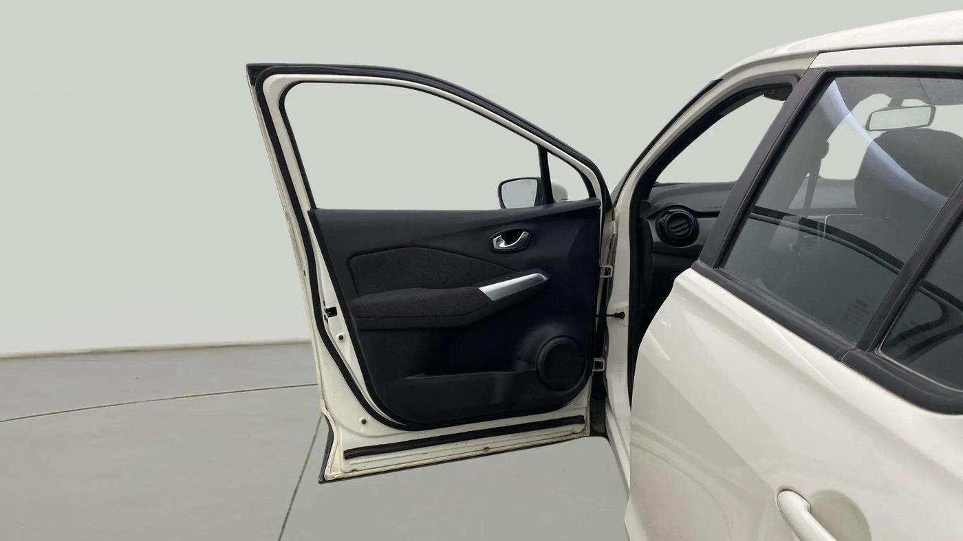 2019 Nissan Kicks XL 1.5, Petrol, Manual, 51,027 km, LHS Front Door