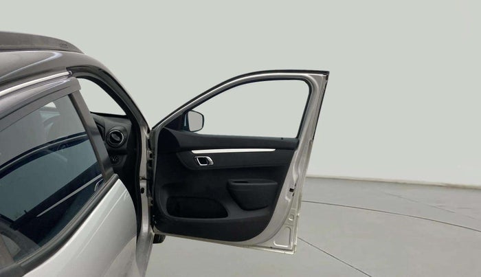 2022 Renault Kwid CLIMBER 1.0 AMT (O), Petrol, Automatic, 21,509 km, RHS Front Door