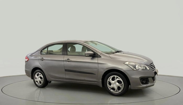 2015 Maruti Ciaz VXI+, Petrol, Manual, 64,335 km, Right Front Diagonal