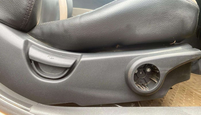 2014 Hyundai Grand i10 ASTA 1.2 KAPPA VTVT, Petrol, Manual, 56,182 km, Driver Side Adjustment Panel