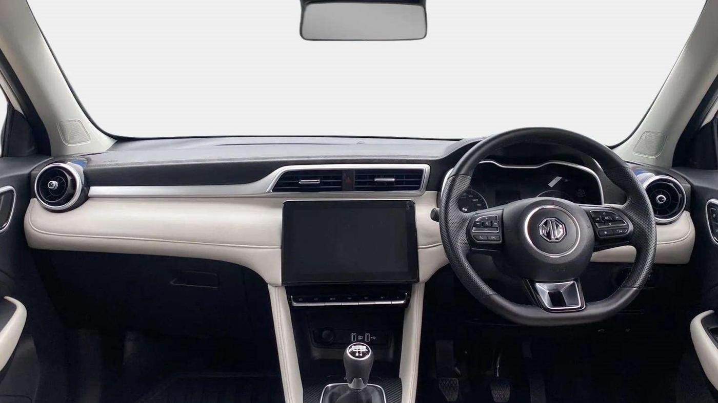 2024 MG ASTOR Sprint 1.5 MT (Ivory), Petrol, Manual, 6,881 km, Dashboard