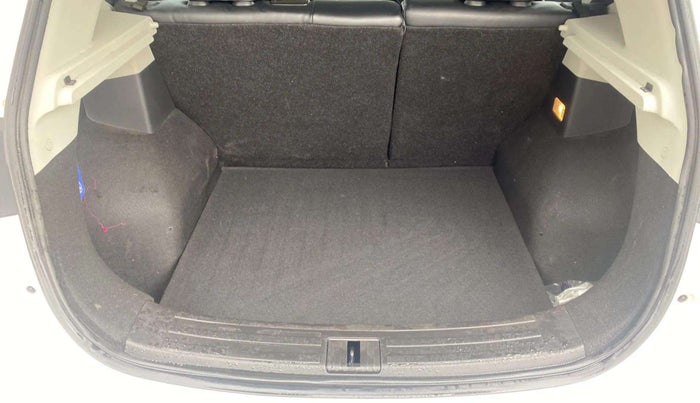 2024 MG ASTOR Sprint 1.5 MT (Ivory), Petrol, Manual, 6,768 km, Boot Inside