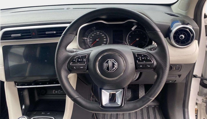 2024 MG ASTOR Sprint 1.5 MT (Ivory), Petrol, Manual, 6,768 km, Steering Wheel Close Up