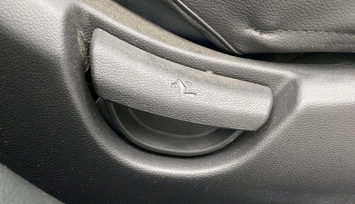 2019 Hyundai Grand i10 ASTA 1.2 KAPPA VTVT, Petrol, Manual, 64,605 km, Driver Side Adjustment Panel