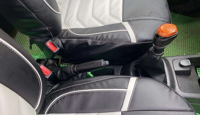2018 Renault Kwid CLIMBER 1.0, Petrol, Manual, 67,555 km, Gear Lever