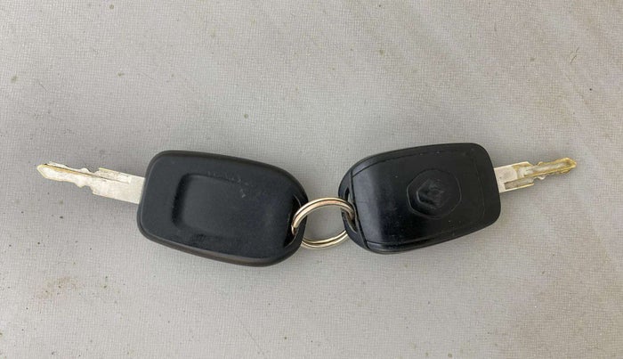 2018 Renault Kwid RXT 1.0 AMT (O), Petrol, Automatic, 51,905 km, Key Close Up