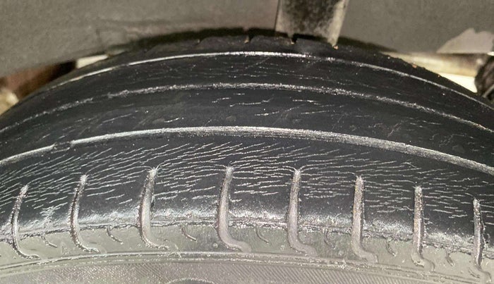2018 Renault Kwid RXT 1.0 AMT (O), Petrol, Automatic, 51,905 km, Left Rear Tyre Tread