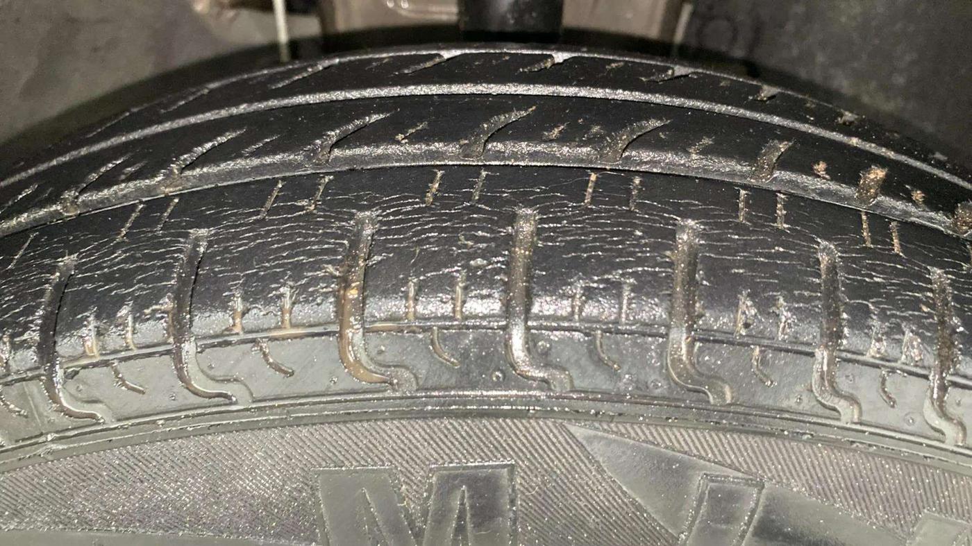 2018 Renault Kwid RXT 1.0 AMT (O), Petrol, Automatic, 51,964 km, Right Front Tyre Tread