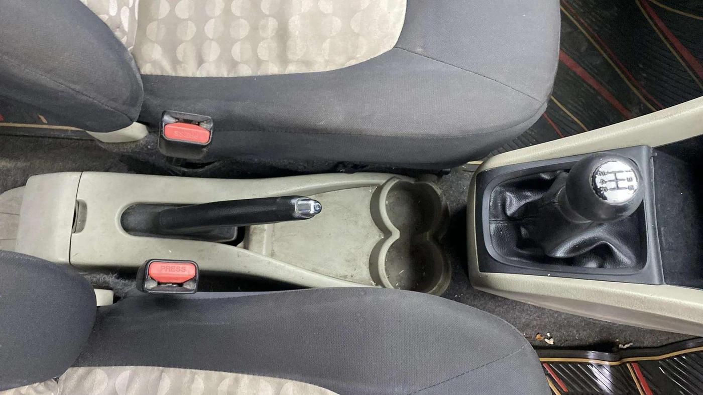 2014 Maruti Celerio VXI, Petrol, Manual, 62,983 km, Gear Lever