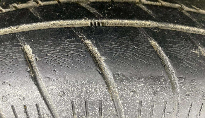 2014 Maruti Celerio VXI, Petrol, Manual, 62,983 km, Left Rear Tyre Tread