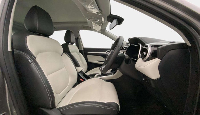 2023 MG ASTOR SHARP 1.5 CVT IVORY, Petrol, Automatic, 9,202 km, Right Side Front Door Cabin