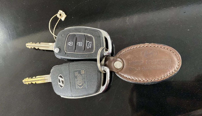 2018 Hyundai Creta E PLUS 1.6 PETROL, Petrol, Manual, 90,948 km, Key Close Up