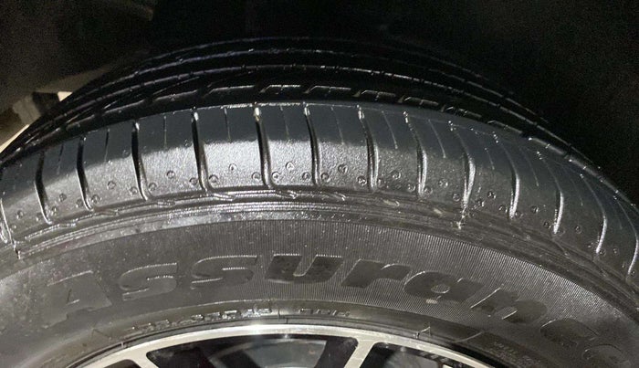 2018 Hyundai Creta E PLUS 1.6 PETROL, Petrol, Manual, 90,948 km, Left Front Tyre Tread