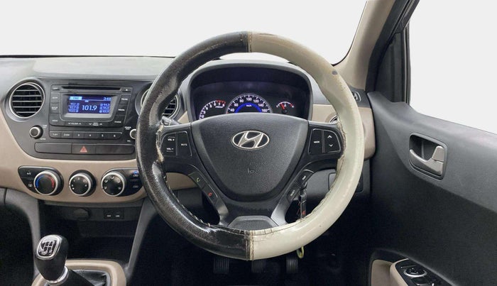 2015 Hyundai Grand i10 SPORTZ 1.2 KAPPA VTVT, Petrol, Manual, 1,03,186 km, Steering Wheel Close Up