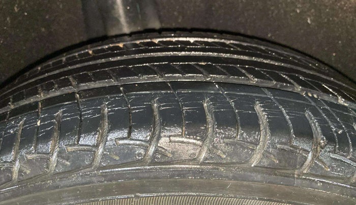 2019 Maruti Baleno SIGMA PETROL 1.2, Petrol, Manual, 60,590 km, Right Rear Tyre Tread