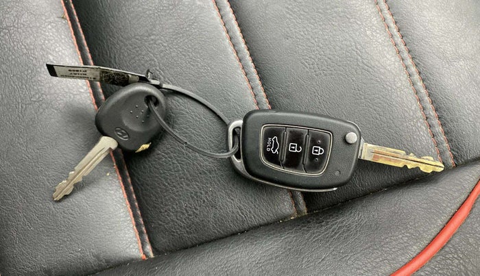 2019 Hyundai GRAND I10 NIOS SPORTZ AMT 1.2 KAPPA VTVT, Petrol, Automatic, 96,208 km, Key Close Up