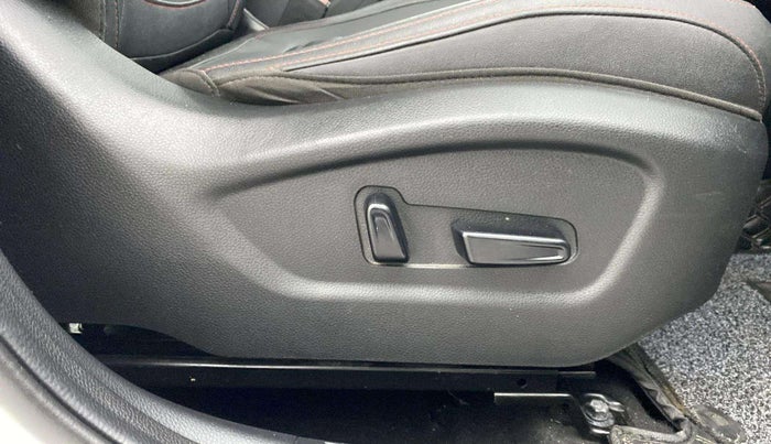 2022 KIA SELTOS GTX PLUS DCT 1.4 PETROL, Petrol, Automatic, 30,975 km, Driver Side Adjustment Panel