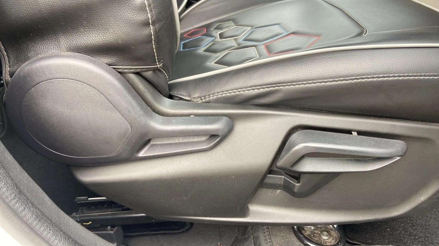 2023 Tata NEXON XZA PLUS PETROL, Petrol, Automatic, 15,746 km, Driver Side Adjustment Panel