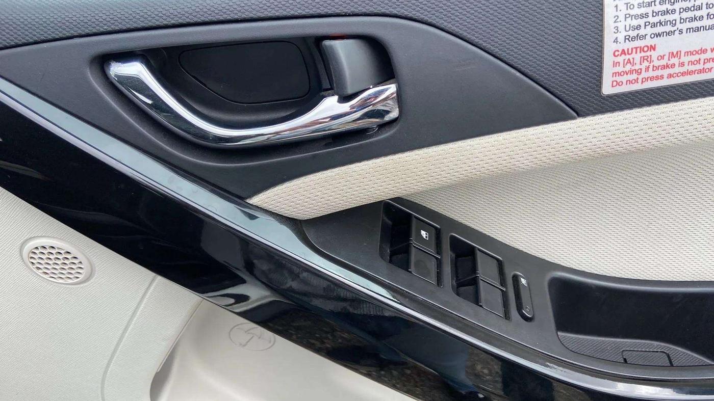 2023 Tata NEXON XZA PLUS PETROL, Petrol, Automatic, 15,746 km, Driver Side Door Panels Control