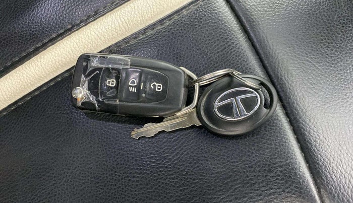 2018 Tata Tiago XZ PETROL, Petrol, Manual, 66,498 km, Key Close Up