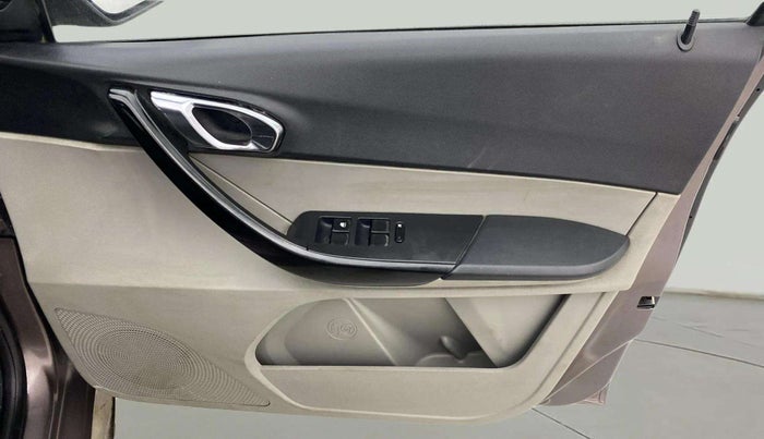 2018 Tata Tiago XZ PETROL, Petrol, Manual, 66,498 km, Driver Side Door Panels Control
