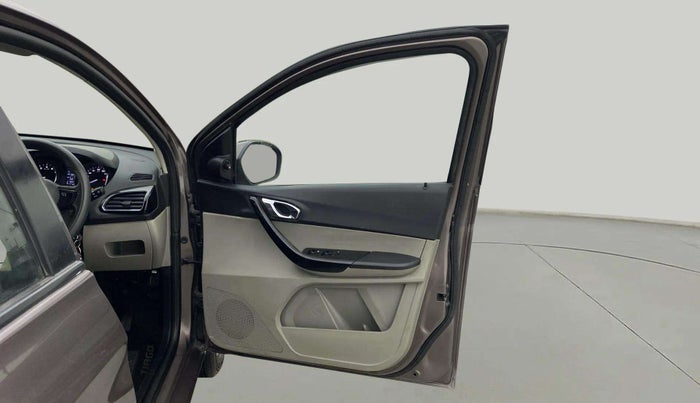 2018 Tata Tiago XZ PETROL, Petrol, Manual, 66,498 km, RHS Front Door