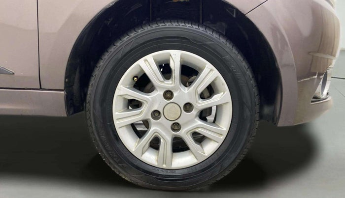 2018 Tata Tiago XZ PETROL, Petrol, Manual, 66,498 km, Right Front Wheel