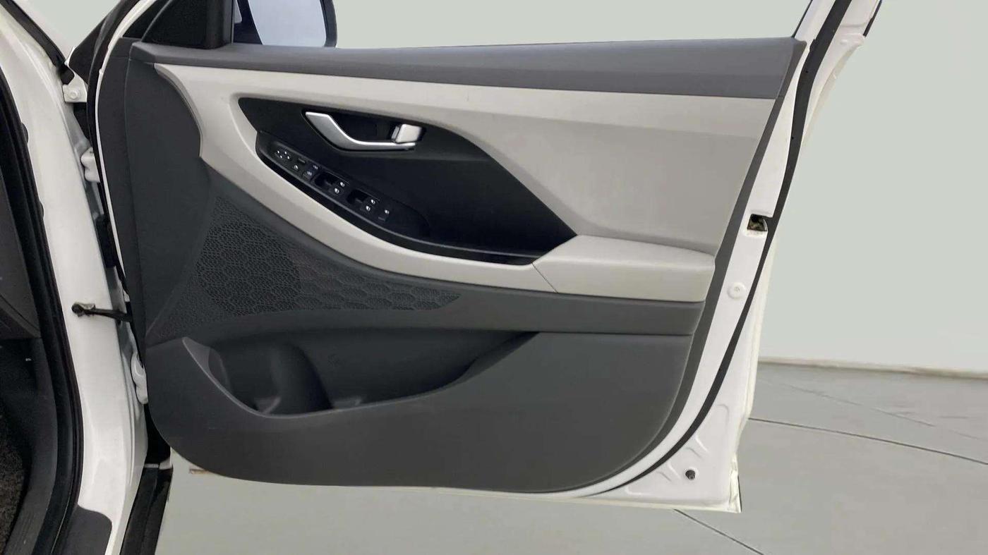 2024 Hyundai Creta S (O) 1.5 PETROL, Petrol, Manual, 15,111 km, Driver Side Door Panels Control