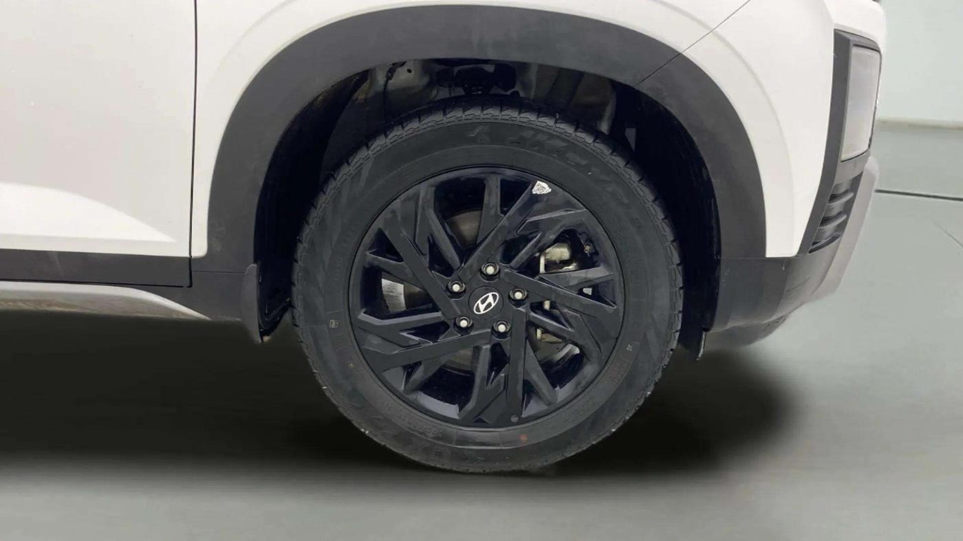 2024 Hyundai Creta S (O) 1.5 PETROL, Petrol, Manual, 15,111 km, Right Front Wheel