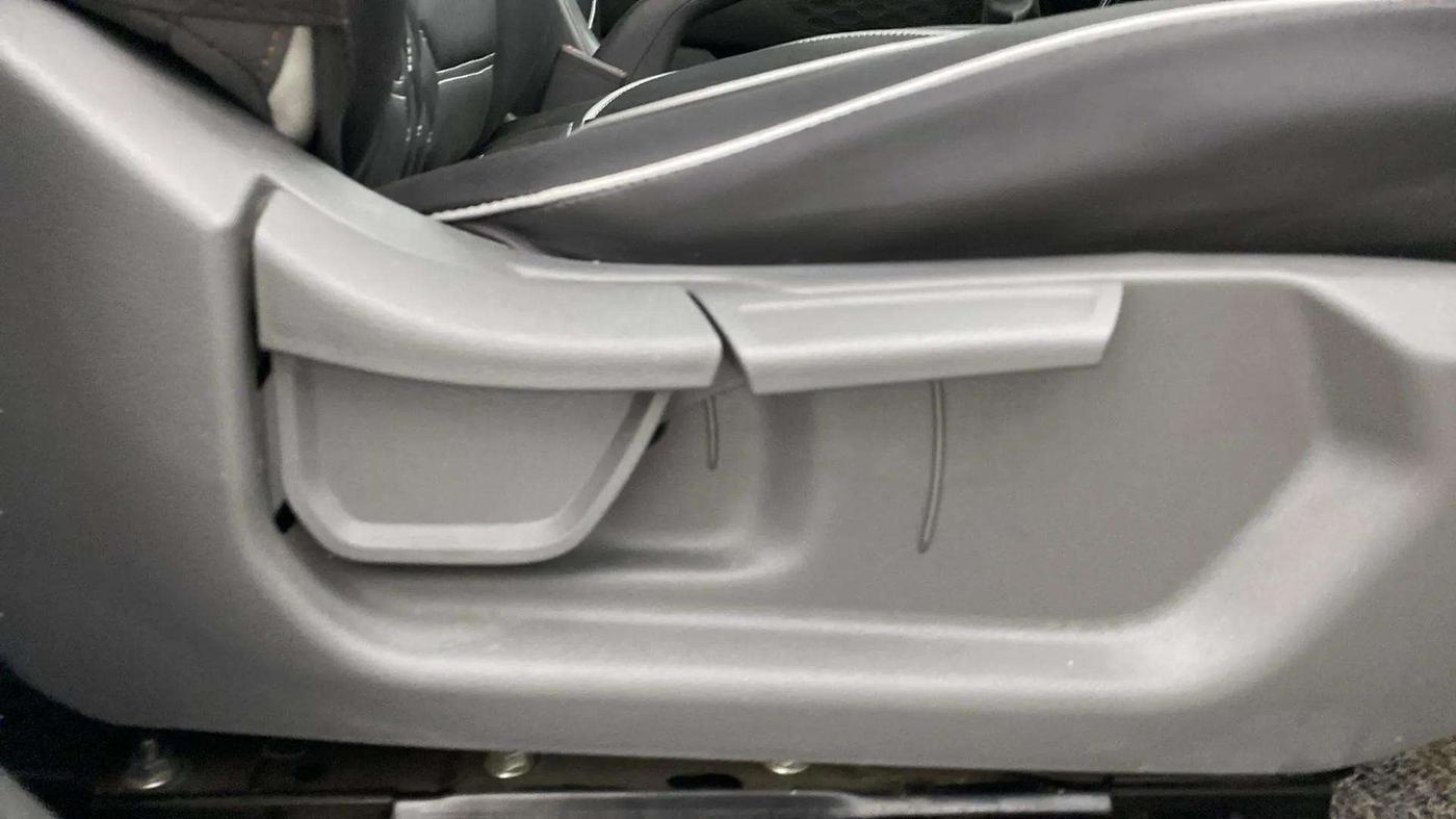 2024 Hyundai Creta S (O) 1.5 PETROL, Petrol, Manual, 15,111 km, Driver Side Adjustment Panel