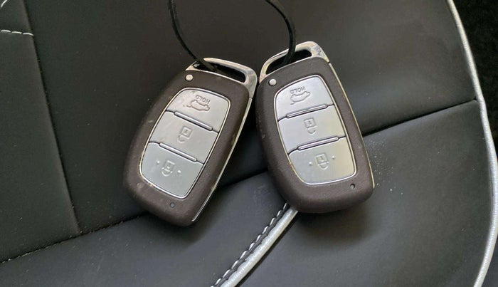2024 Hyundai Creta S (O) 1.5 PETROL, Petrol, Manual, 15,111 km, Key Close Up