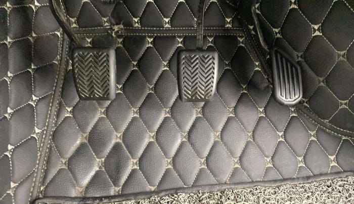 2019 Toyota Etios Liva VX, Petrol, Manual, 23,881 km, Pedals