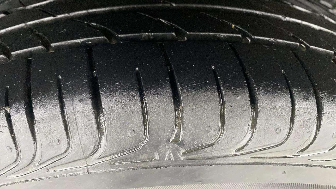 2019 Toyota Etios Liva VX, Petrol, Manual, 23,990 km, Right Rear Tyre Tread