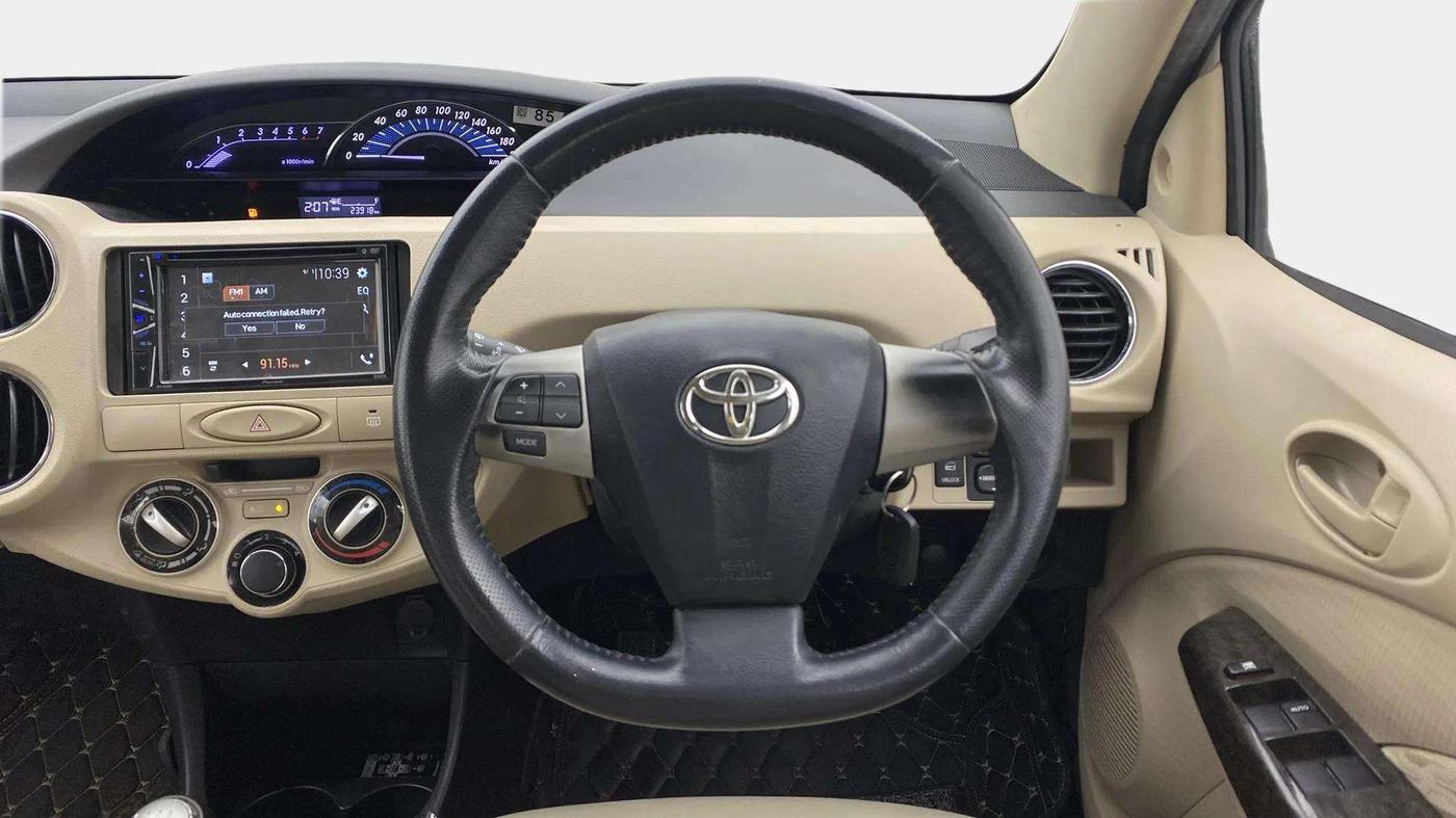 2019 Toyota Etios Liva VX, Petrol, Manual, 23,990 km, Steering Wheel Close Up