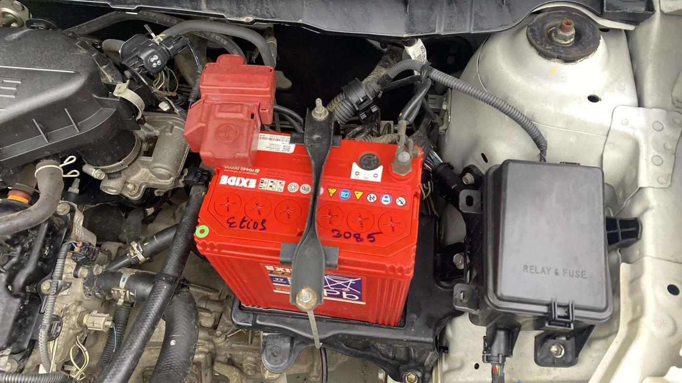 2019 Toyota Etios Liva VX, Petrol, Manual, 23,990 km, Engine View - Left