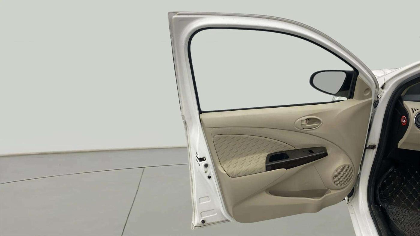 2019 Toyota Etios Liva VX, Petrol, Manual, 23,990 km, LHS Front Door