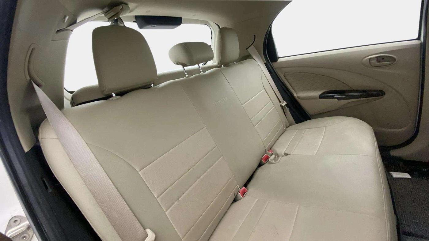 2019 Toyota Etios Liva VX, Petrol, Manual, 23,990 km, Right Side Rear Door Cabin