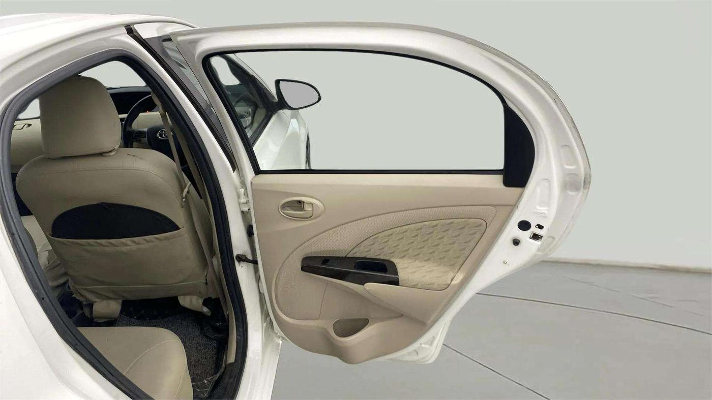 2019 Toyota Etios Liva VX, Petrol, Manual, 23,990 km, RHS Rear Door