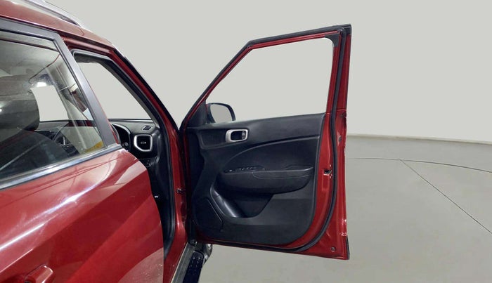 2020 Hyundai VENUE S 1.2, Petrol, Manual, 38,585 km, RHS Front Door