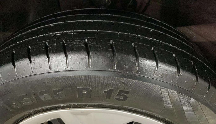 2020 Hyundai VENUE S 1.2, Petrol, Manual, 38,585 km, Left Rear Tyre Tread