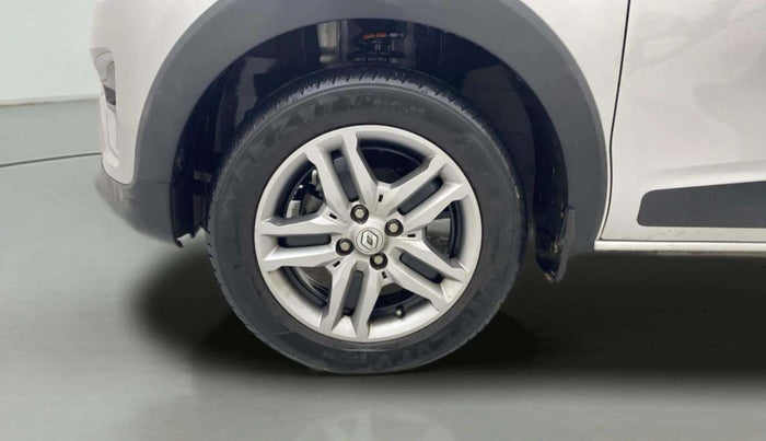 2021 Renault TRIBER RXZ AMT, Petrol, Automatic, 24,348 km, Left Front Wheel