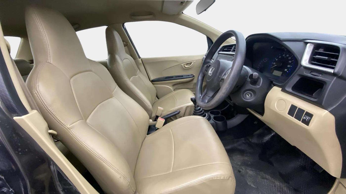 2017 Honda Amaze 1.2L I-VTEC S, Petrol, Manual, 93,944 km, Right Side Front Door Cabin